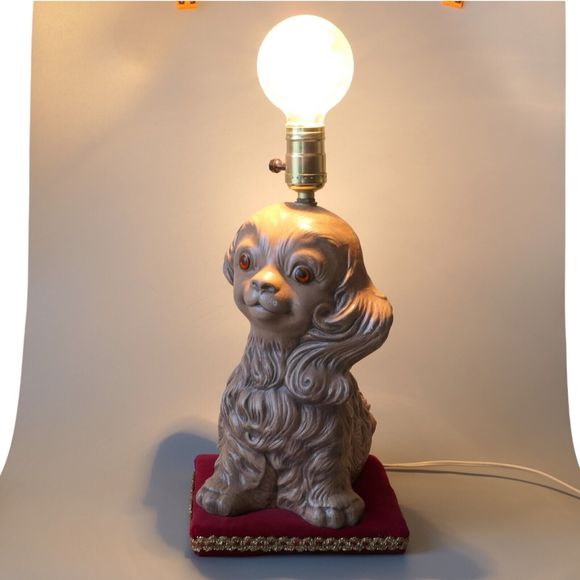 Vintage 60s King Charles Spaniel Ceramic Dog Table Lamp A FEW KNICKS Red Velvet - Picture 1 of 16